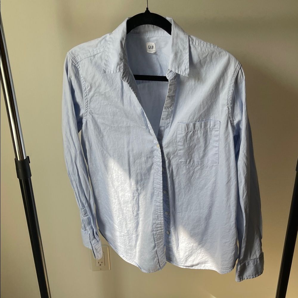 GAP Men's Light Blue Button-Down Shirt